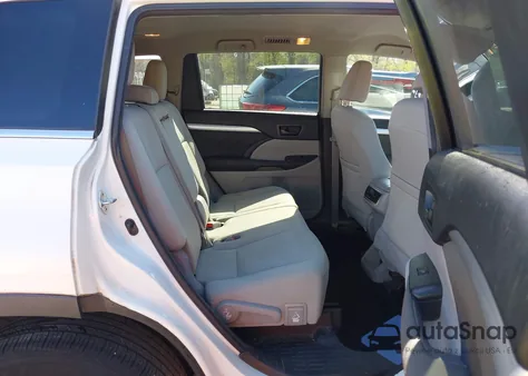 2017 Toyota Highlander Le from USA, damaged, VIN 5TDBZRFH5HS398511